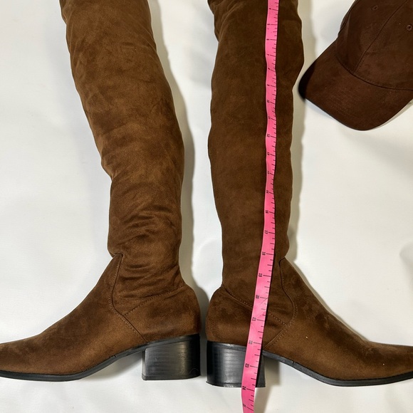 Classic Knee High Boots - Picture 5 of 8